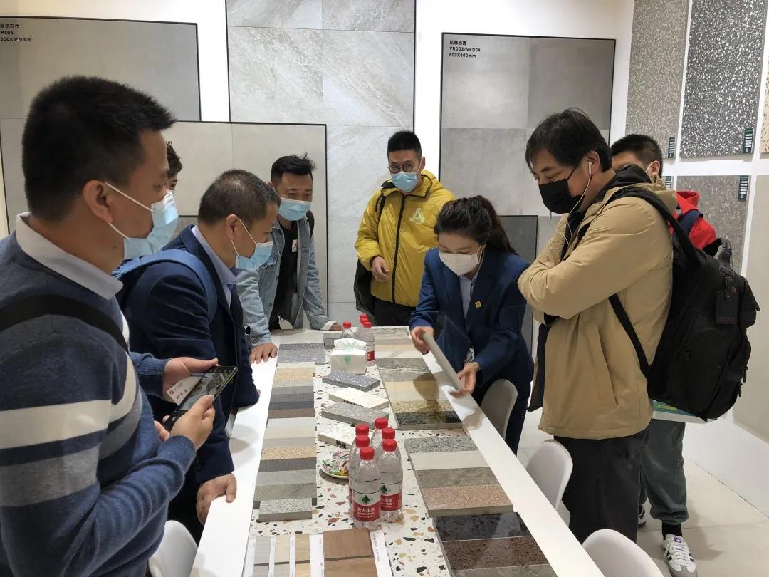 湖南天欣科技股份有限公司,岳陽大理石,全拋釉,彩晶磚,超平釉,金剛釉,啞光磚生產銷售 湖南天欣科技股份有限公司,岳陽大理石,全拋釉,彩晶磚,超平釉,金剛釉,啞光磚生產銷售